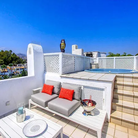 Beachside With Jacuzzi & Pool شقة *
